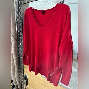 V-neck long sleeve sweater